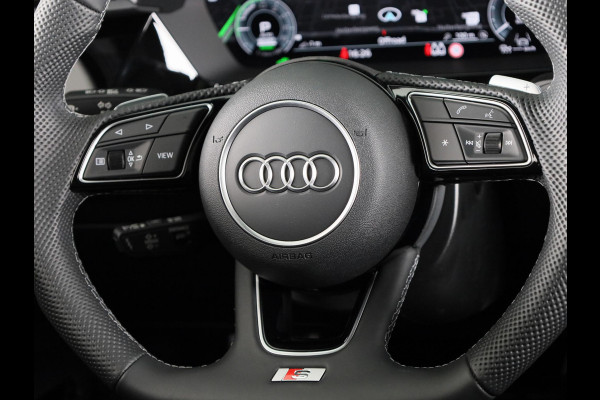 Audi A3 Sportback 45 TFSI e S edition Competition 272pk | Panoramadak | Sonos Premium Audio | 19 inch Lichtmetalen velgen | Parkeercamera