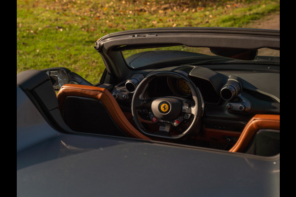 Ferrari F8 Spider 3.9 V8 HELE | Atelier Car | Grigio Coburn | Daytona Racing Seats | Lift | Pass. display