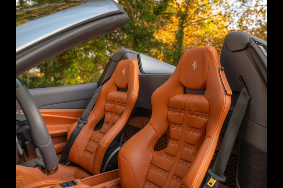 Ferrari F8 Spider 3.9 V8 HELE | Atelier Car | Grigio Coburn | Daytona Racing Seats | Lift | Pass. display