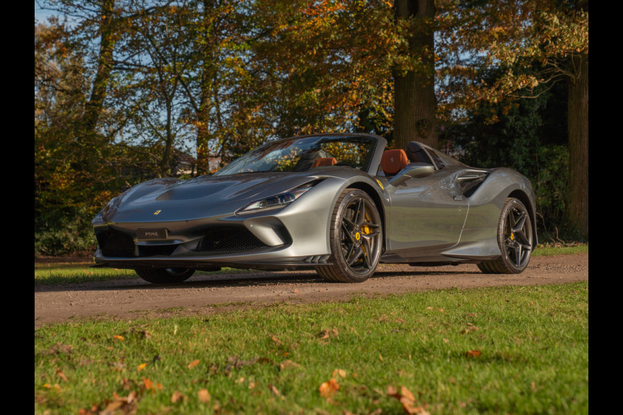 Ferrari F8 Spider 3.9 V8 HELE | Atelier Car | Grigio Coburn | Daytona Racing Seats | Lift | Pass. display
