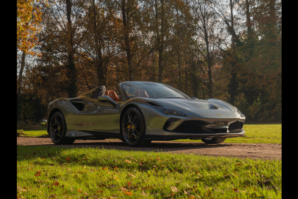 Ferrari F8 Spider 3.9 V8 HELE | Atelier Car | Grigio Coburn | Daytona Racing Seats | Lift | Pass. display