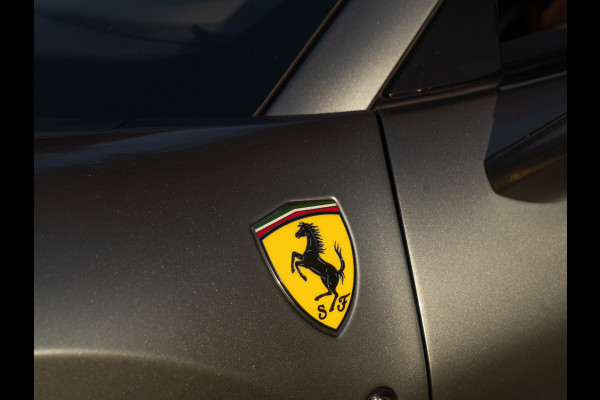 Ferrari F8 Spider 3.9 V8 HELE | Atelier Car | Grigio Coburn | Daytona Racing Seats | Lift | Pass. display