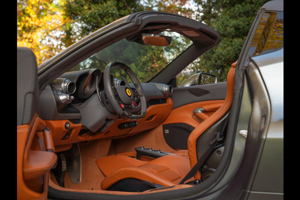 Ferrari F8 Spider 3.9 V8 HELE | Atelier Car | Grigio Coburn | Daytona Racing Seats | Lift | Pass. display