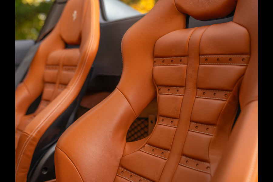 Ferrari F8 Spider 3.9 V8 HELE | Atelier Car | Grigio Coburn | Daytona Racing Seats | Lift | Pass. display