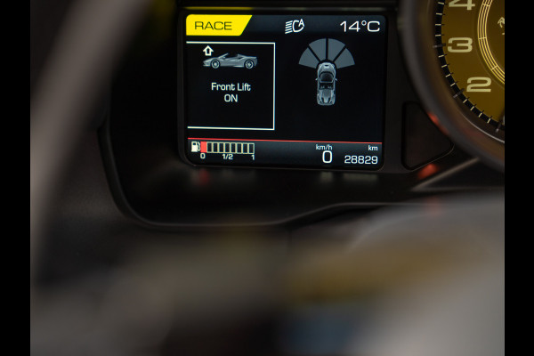 Ferrari F8 Spider 3.9 V8 HELE | Atelier Car | Grigio Coburn | Daytona Racing Seats | Lift | Pass. display