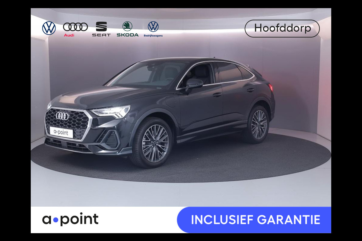 Audi Q3 Sportback 45 TFSI e Edition 245 pk S-tronic | Navigatie | Parkeersensoren (Park assist) | Achteruitrijcamera | Stoelverwarming | Adaptieve cruise control | Lederen bekleding |