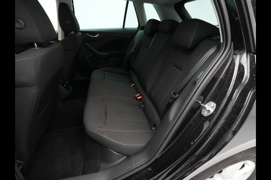 Škoda Kamiq 1.0 TSI 110pk Ambition Navi via app Cruise Pdc Lm velgen 300