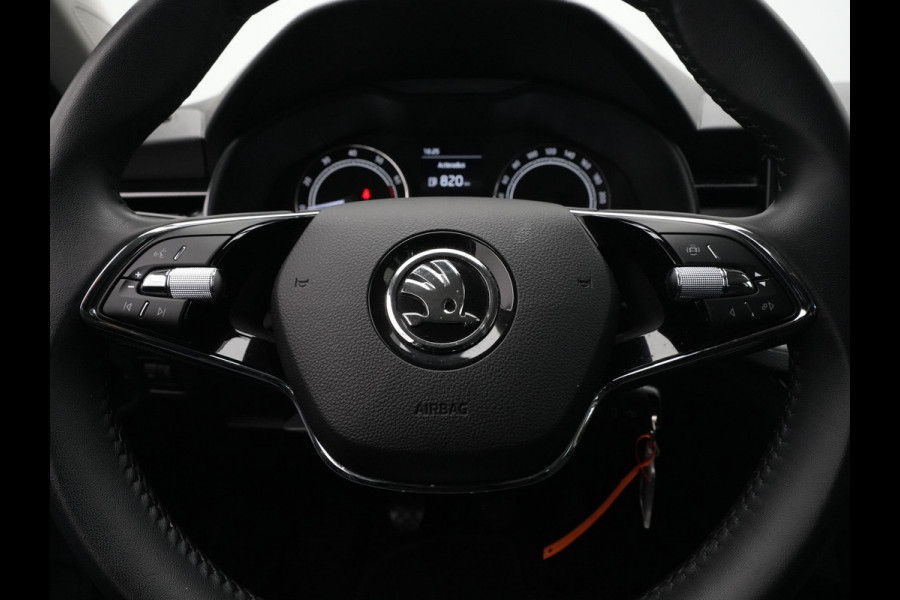 Škoda Kamiq 1.0 TSI 110pk Ambition Navi via app Cruise Pdc Lm velgen 300