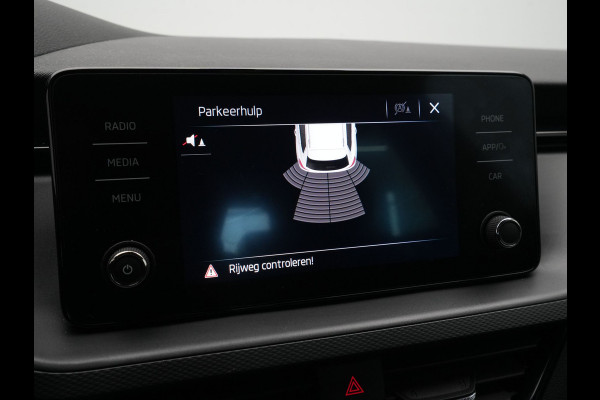 Škoda Kamiq 1.0 TSI 110pk Ambition Navi via app Cruise Pdc Lm velgen 300