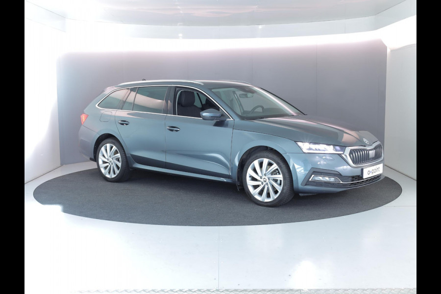 Škoda Octavia Combi 1.4 TSI iV PHEV Business Edition Plus 204pk| Navi| trekhaak| 18'LM-velgen |verwarmde stln+voorruit| SOH 94%
