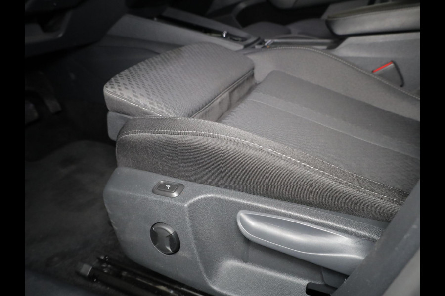 Škoda Octavia Combi 1.4 TSI iV PHEV Business Edition Plus 204pk| Navi| trekhaak| 18'LM-velgen |verwarmde stln+voorruit| SOH 94%