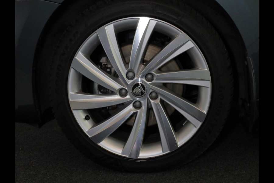 Škoda Octavia Combi 1.4 TSI iV PHEV Business Edition Plus 204pk| Navi| trekhaak| 18'LM-velgen |verwarmde stln+voorruit| SOH 94%