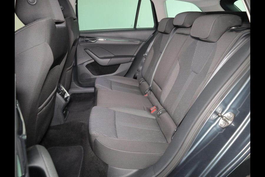 Škoda Octavia Combi 1.4 TSI iV PHEV Business Edition Plus 204pk| Navi| trekhaak| 18'LM-velgen |verwarmde stln+voorruit| SOH 94%