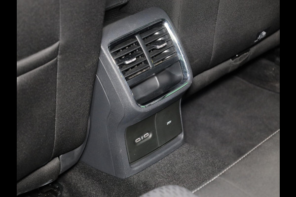 Škoda Octavia Combi 1.4 TSI iV PHEV Business Edition Plus 204pk| Navi| trekhaak| 18'LM-velgen |verwarmde stln+voorruit| SOH 94%
