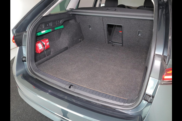 Škoda Octavia Combi 1.4 TSI iV PHEV Business Edition Plus 204pk| Navi| trekhaak| 18'LM-velgen |verwarmde stln+voorruit| SOH 94%