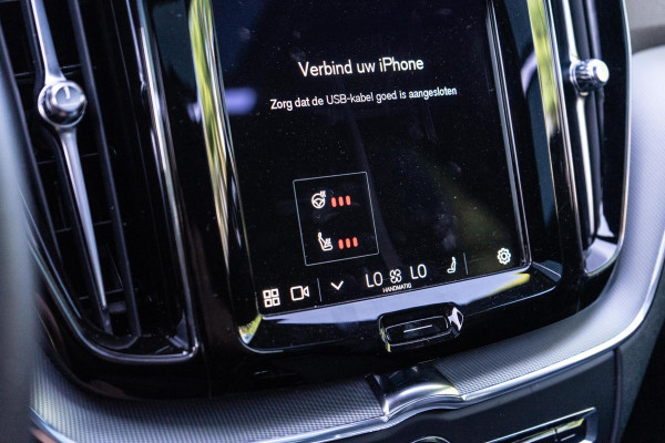 Volvo XC60 2.0 B4 R-Design Pano / Camera / Memory