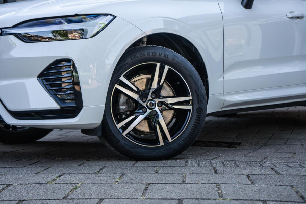 Volvo XC60 2.0 B4 R-Design Pano / Camera / Memory