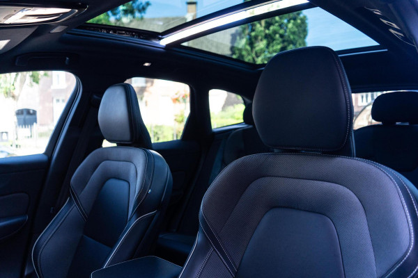 Volvo XC60 2.0 B4 R-Design Pano / Camera / Memory