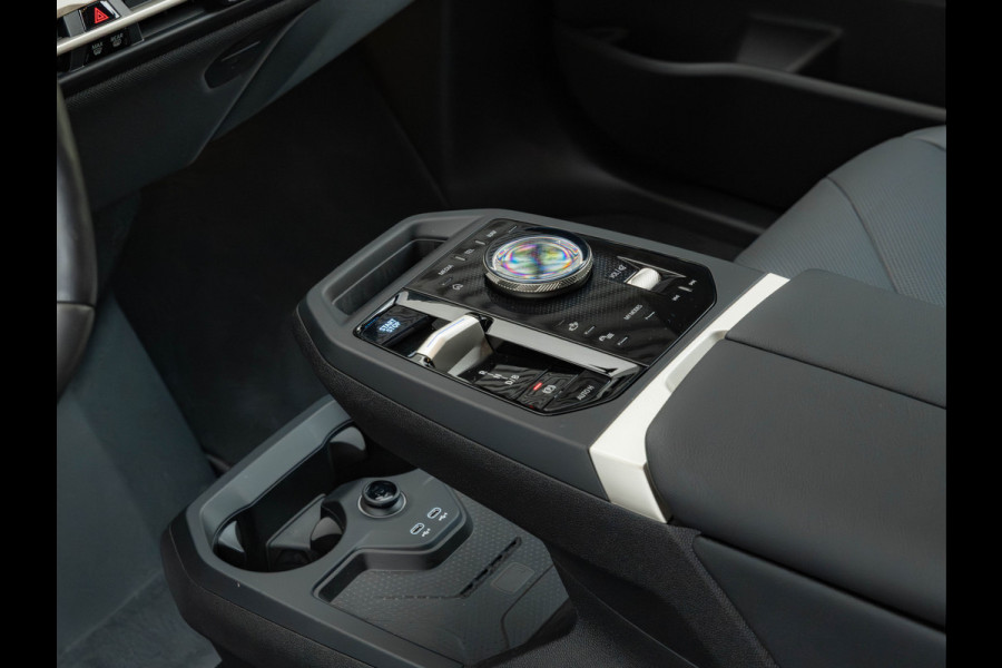 BMW iX xDrive50 - 112 kWh - Sportpakket - Driving Ass Prof - Head-up