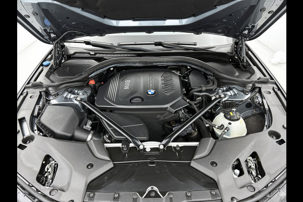 BMW 5 Serie 520d High Executive(NL-auto, Dealer OnderH, Comfort Zetels, Stuur/stoel Verwarming, 360 camera, active Cruise, Etc)