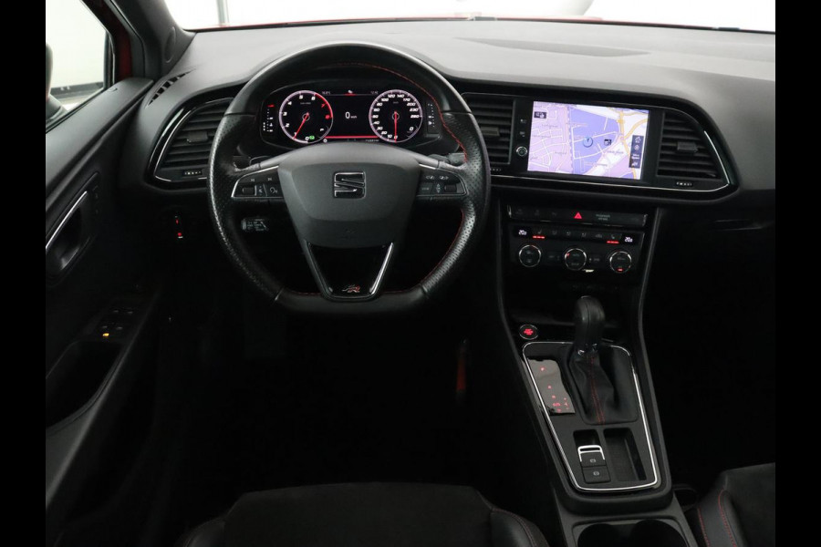 Seat Leon 1.5 TSI FR Ultimate Edition Black | 1e eigenaar | Panoramadak | Stoelverwarming | Adaptive cruise | Camera | Beats Pack | Carplay | Virtual Cockpit | Keyless | Full LED | Navigatie | Leder/Alcantara