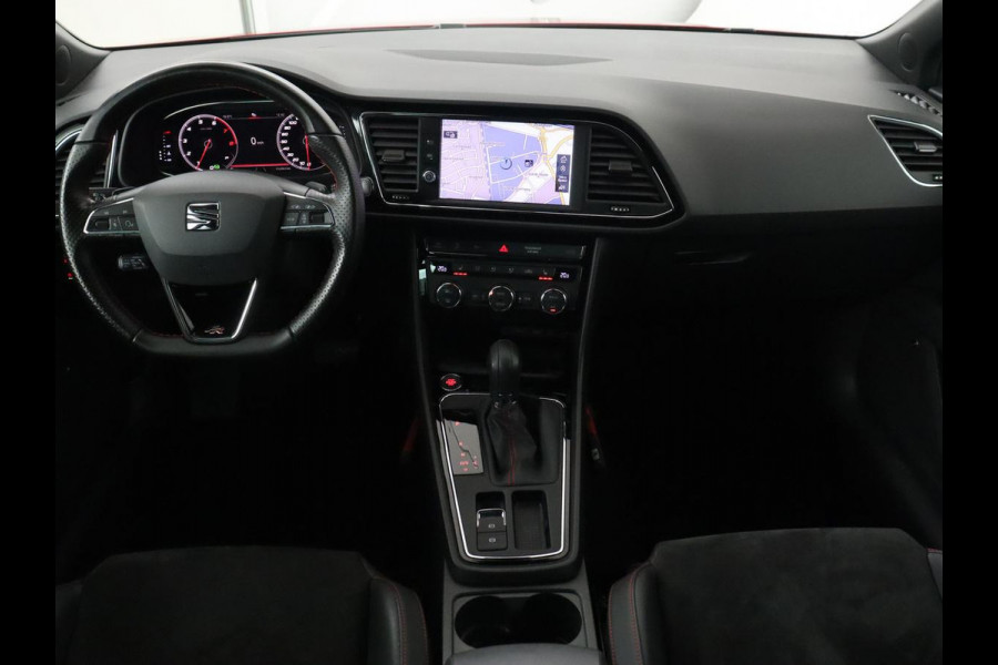 Seat Leon 1.5 TSI FR Ultimate Edition Black | 1e eigenaar | Panoramadak | Stoelverwarming | Adaptive cruise | Camera | Beats Pack | Carplay | Virtual Cockpit | Keyless | Full LED | Navigatie | Leder/Alcantara
