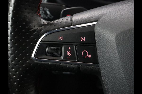 Seat Leon 1.5 TSI FR Ultimate Edition Black | 1e eigenaar | Panoramadak | Stoelverwarming | Adaptive cruise | Camera | Beats Pack | Carplay | Virtual Cockpit | Keyless | Full LED | Navigatie | Leder/Alcantara