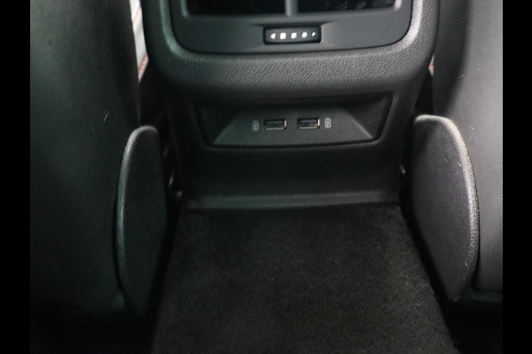 Seat Leon 1.5 TSI FR Ultimate Edition Black | 1e eigenaar | Panoramadak | Stoelverwarming | Adaptive cruise | Camera | Beats Pack | Carplay | Virtual Cockpit | Keyless | Full LED | Navigatie | Leder/Alcantara