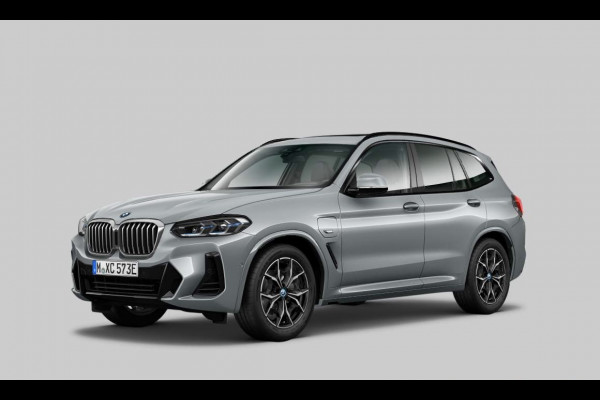 BMW X3 xDrive30e M Sport (wordt verwacht) | Panoramadak | Laser | Head-Up | Trekhaak | CarPlay |