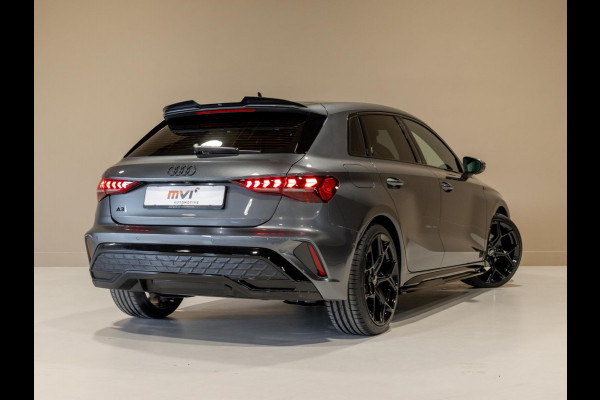 Audi A3 Sportback 35 TFSI S edition / 150pk / Maxton / Panorama dak / Sonos / Achteruitrij camera /