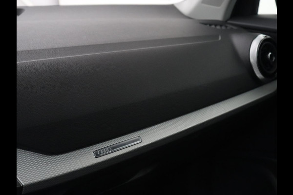 Audi Q2 35 TFSI Business Edition | Stoelverwarming | Virtual Cockpit | Full LED | Carplay | Navigatie | Climate control | Cruise control | Parkeerhulp | DAB | Bluetooth
