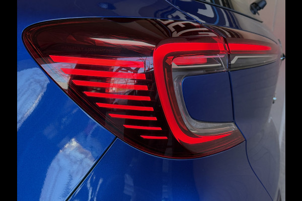 Renault Captur 1.3 TCe AUT 130 Intens | Groot Navi | Carplay | 17" | Stoelverwarming | Camera | PDC V+A | Keyless | 100% Renault onderhouden!