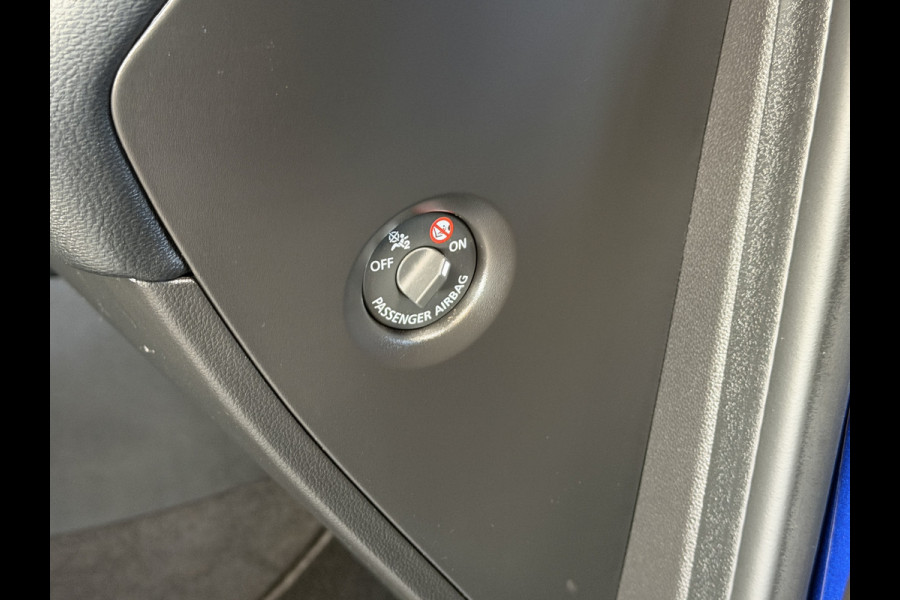 Renault Captur 1.3 TCe AUT 130 Intens | Groot Navi | Carplay | 17" | Stoelverwarming | Camera | PDC V+A | Keyless | 100% Renault onderhouden!