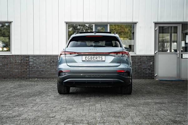 Audi Q4 e-tron 50 quattro S edition 77 kWh Matrix, ACC, Panorama, trekhaak