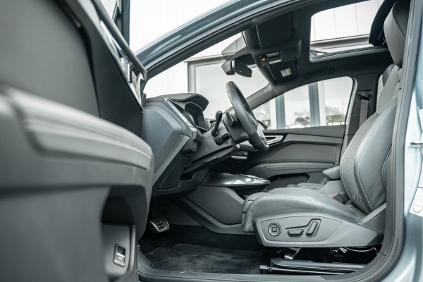 Audi Q4 e-tron 50 quattro S edition 77 kWh Matrix, ACC, Panorama, trekhaak