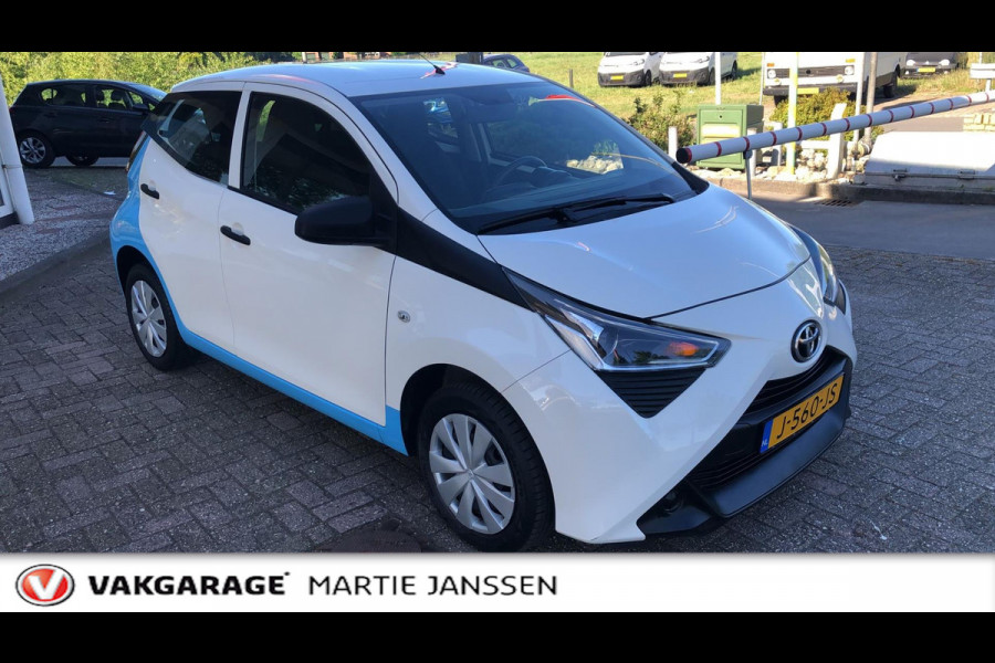 Toyota Aygo 1.0 VVT-i x-fun