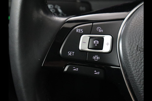 Volkswagen Golf 1.5 TSI Comfortline Business | Trekhaak | Stoelverwarming | Massage | Carplay | Navigatie | Parkeerhulp | Adaptive cruise | Climate control | LED | Bluetooth