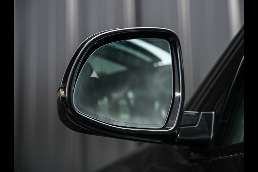 BMW X3 xDrive30e HIGH EXECUTIVE | M-SPORT | PERFORMANCE SEATS | FULL-STYLING | PANORAMADAK | HEAD-UP | HARMAN/KARDON | AMBIANCE INTERIE