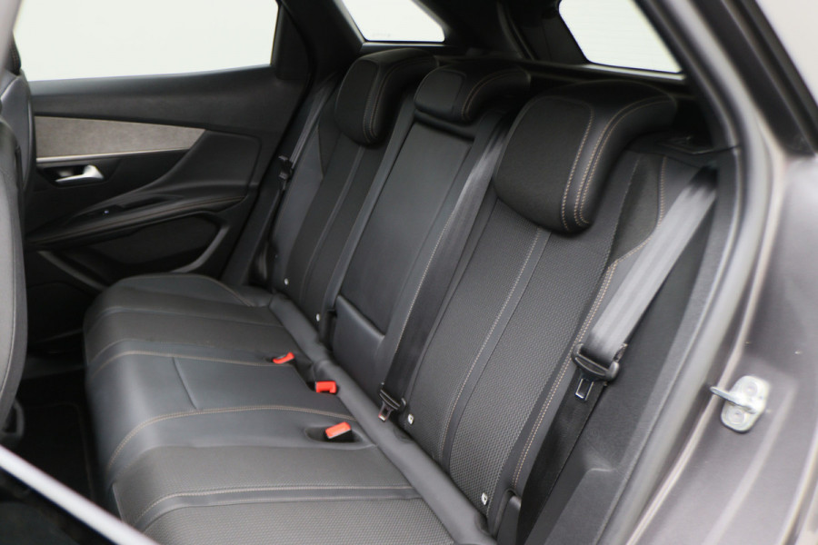 Peugeot 3008 1.6 HYbrid 225 GT Panoramadak, ACC, Camera, Apple Carplay, Sfeerverlichting, LED, DAB, 18''