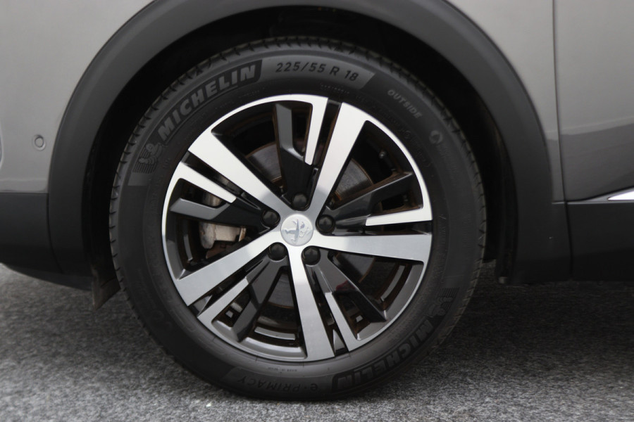 Peugeot 3008 1.6 HYbrid 225 GT Panoramadak, ACC, Camera, Apple Carplay, Sfeerverlichting, LED, DAB, 18''