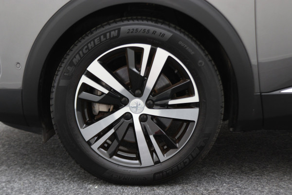 Peugeot 3008 1.6 HYbrid 225 GT Panoramadak, ACC, Camera, Apple Carplay, Sfeerverlichting, LED, DAB, 18''