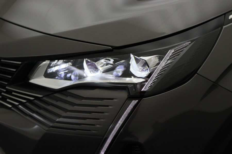 Peugeot 3008 1.6 HYbrid 225 GT Panoramadak, ACC, Camera, Apple Carplay, Sfeerverlichting, LED, DAB, 18''