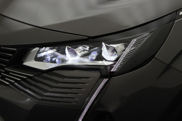 Peugeot 3008 1.6 HYbrid 225 GT Panoramadak, ACC, Camera, Apple Carplay, Sfeerverlichting, LED, DAB, 18''