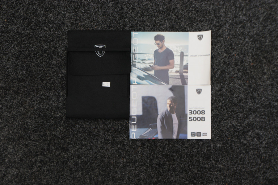 Peugeot 3008 1.6 HYbrid 225 GT Panoramadak, ACC, Camera, Apple Carplay, Sfeerverlichting, LED, DAB, 18''