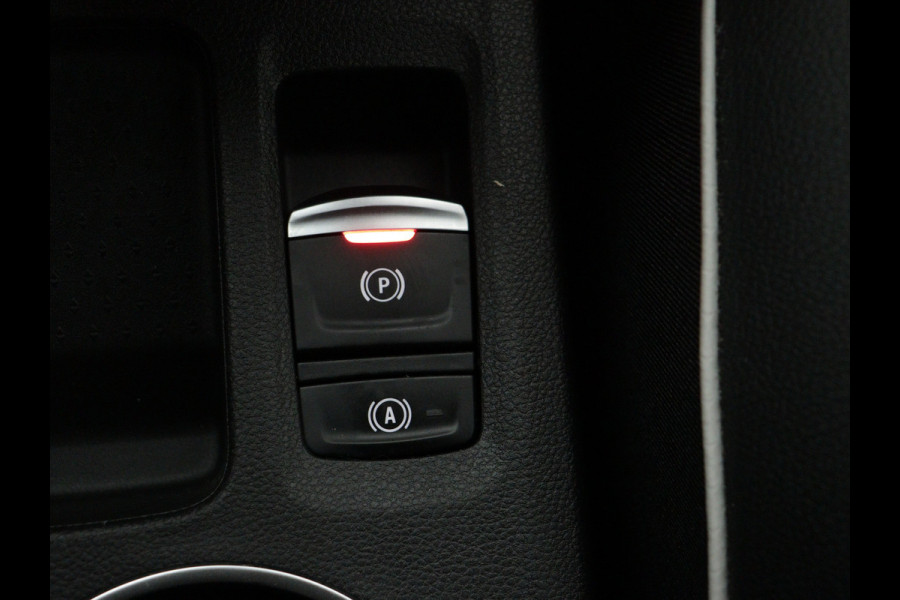 Renault Captur Mild Hybrid 140PK Techno | CAMERA | NAVI GROOT / STOELVERW / 1500KG trekgewicht