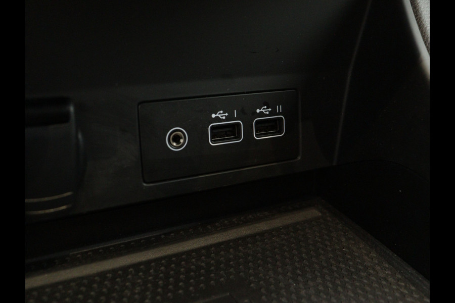 Renault Captur Mild Hybrid 140PK Techno | CAMERA | NAVI GROOT / STOELVERW / 1500KG trekgewicht