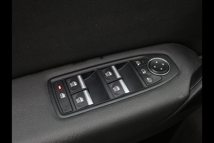 Renault Captur Mild Hybrid 140PK Techno | CAMERA | NAVI GROOT / STOELVERW / 1500KG trekgewicht