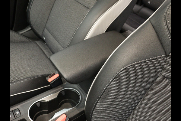 Renault Captur Mild Hybrid 140PK Techno | CAMERA | NAVI GROOT / STOELVERW / 1500KG trekgewicht