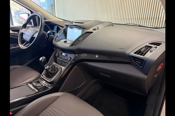 Ford Kuga 1.5 EcoBoost Titanium TREKHAAK NAVIGATIE CAMERA KEYLESS-GO CRUISE PDC AIRCO START/STOP BLUETOOTH