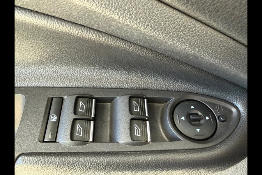 Ford Kuga 1.5 EcoBoost Titanium TREKHAAK NAVIGATIE CAMERA KEYLESS-GO CRUISE PDC AIRCO START/STOP BLUETOOTH